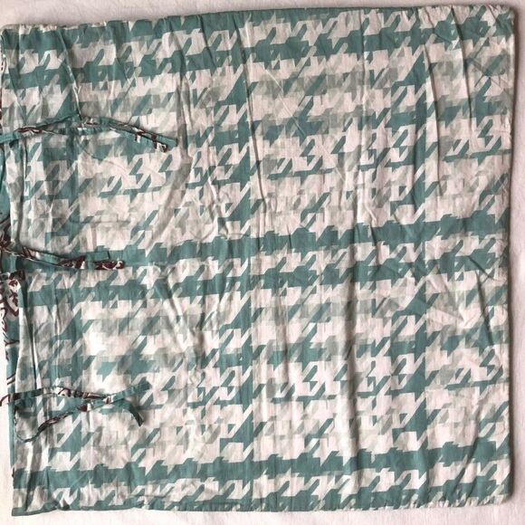 Nordstrom Modern Home Decor Bedding Pillow Shams - Picture 3 of 6